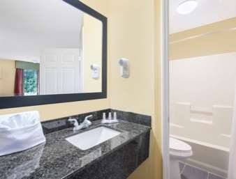 Howard Johnson By Wyndham Dalton Room photo